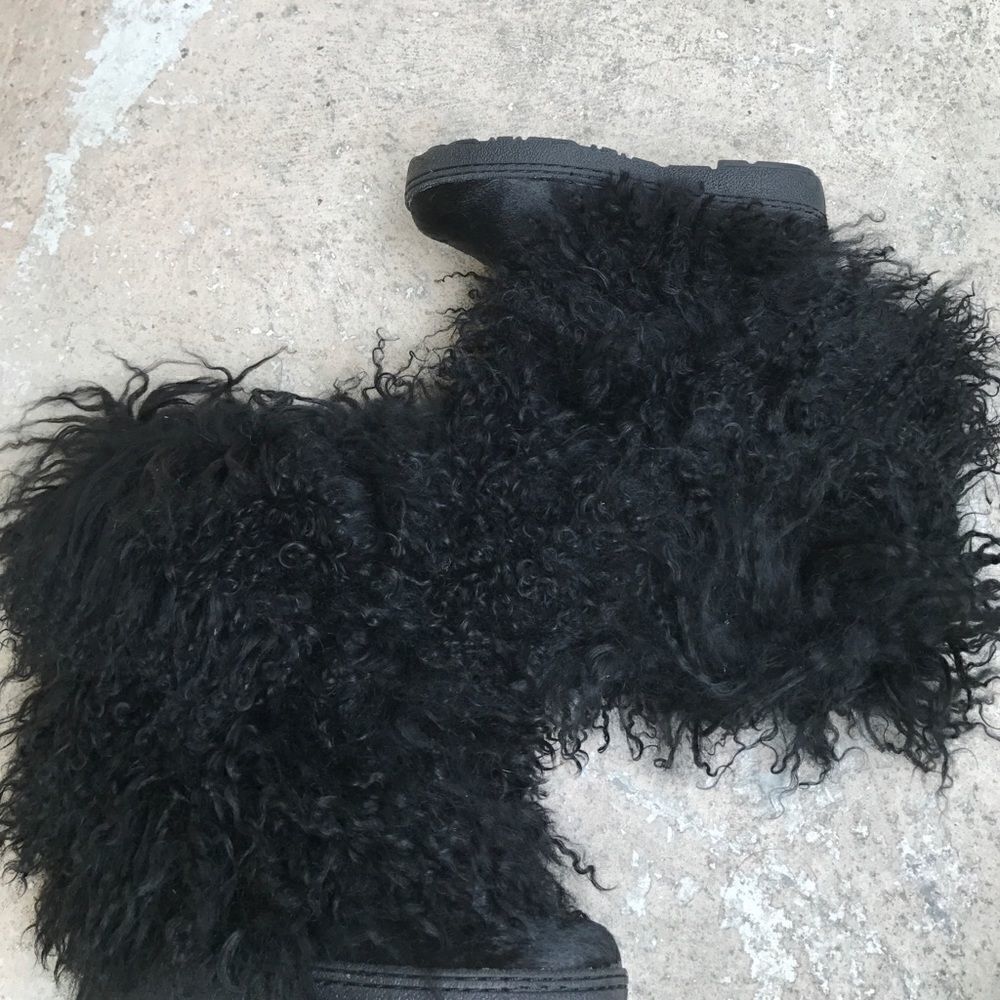 Bearpaw Curly boots